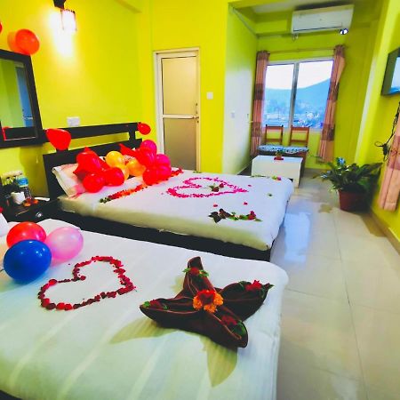 Hotel October Inn Ποκάρα Εξωτερικό φωτογραφία