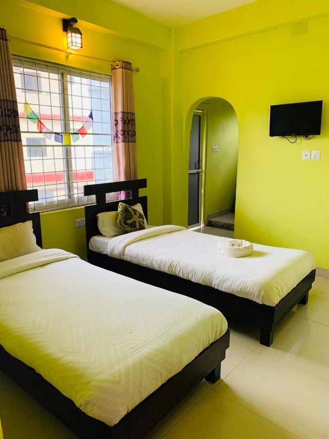 Hotel October Inn Ποκάρα Εξωτερικό φωτογραφία